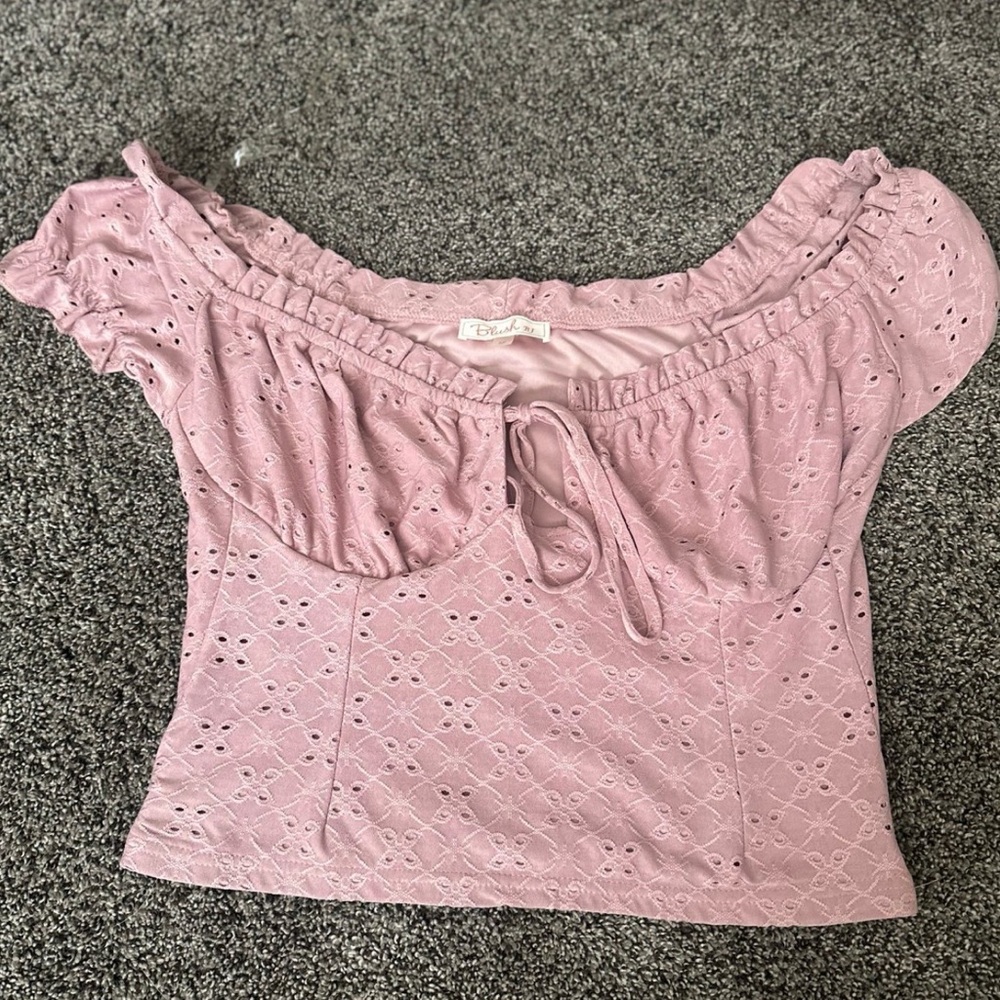 Laura’s Boutique pink crop top size medium 0037